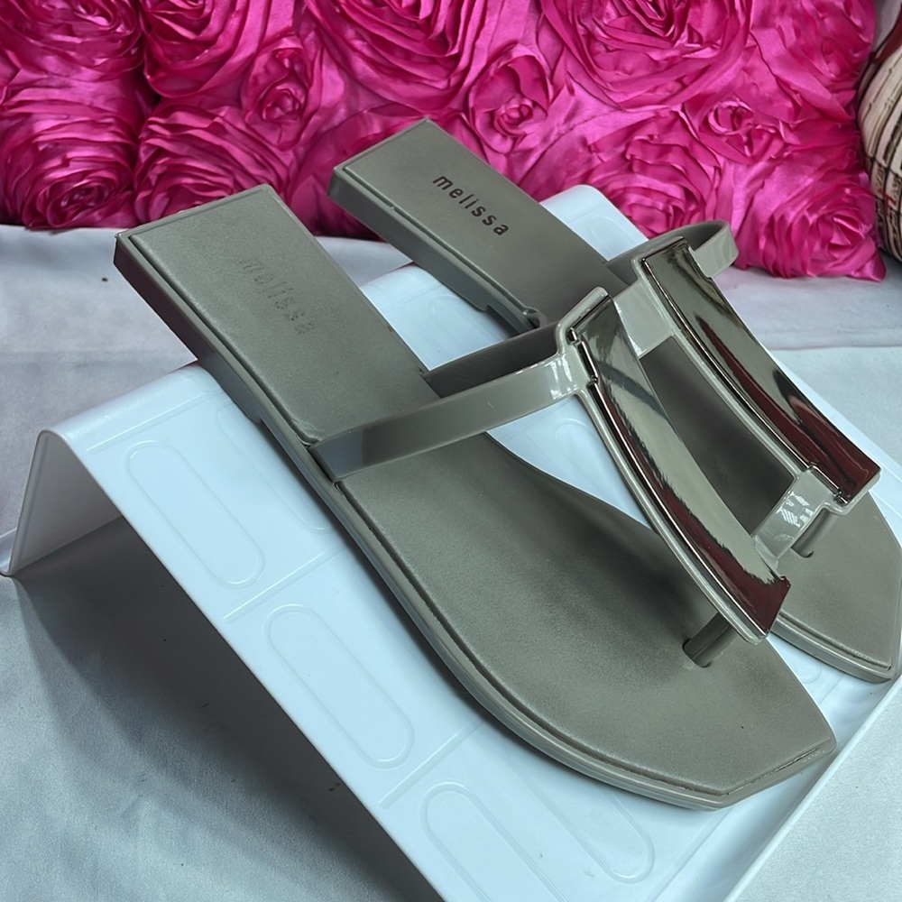 Melissa sandals in grey and silver, blush, size 9 - Picture 2 of 6